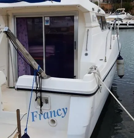 Botel Francy Az 33